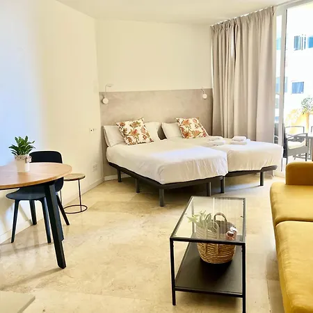 Port Of Center - Eaw Homes דירה מארבלה
